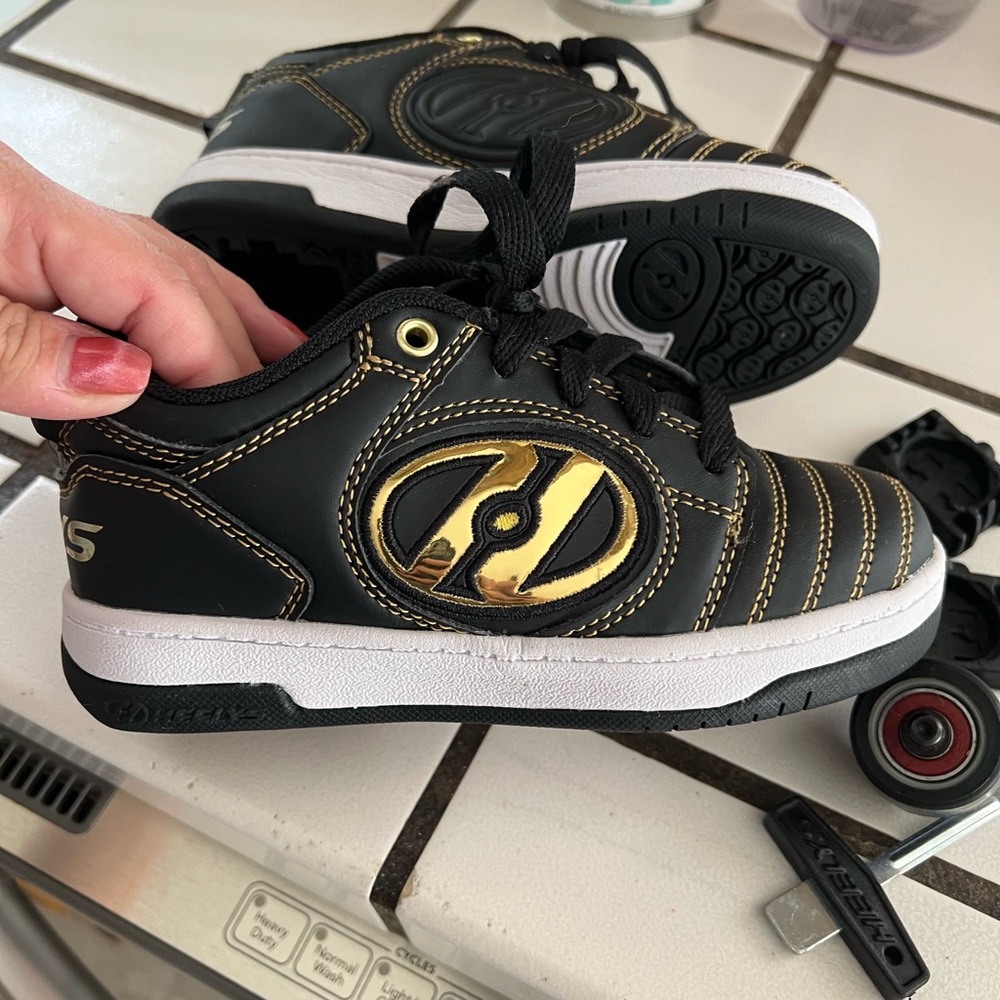 Heely’s Size 12